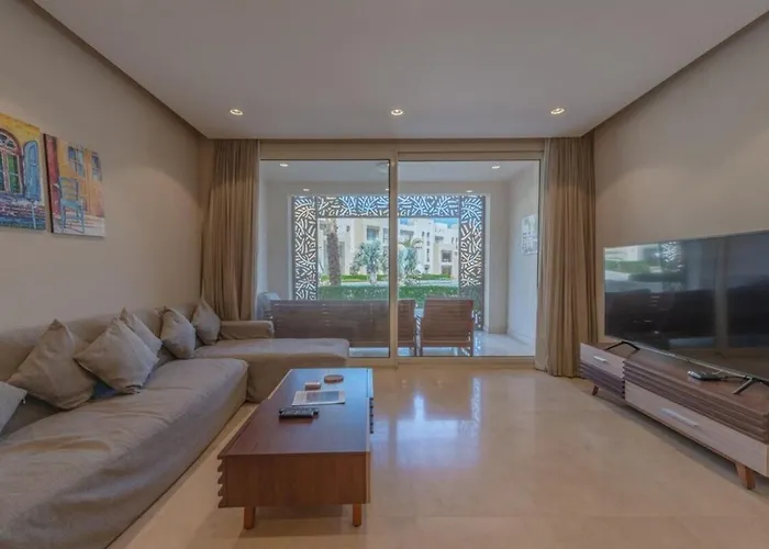 Mangroovy- 1br Gf Waterfront Glitzy Direct Pool شقة الغردقة