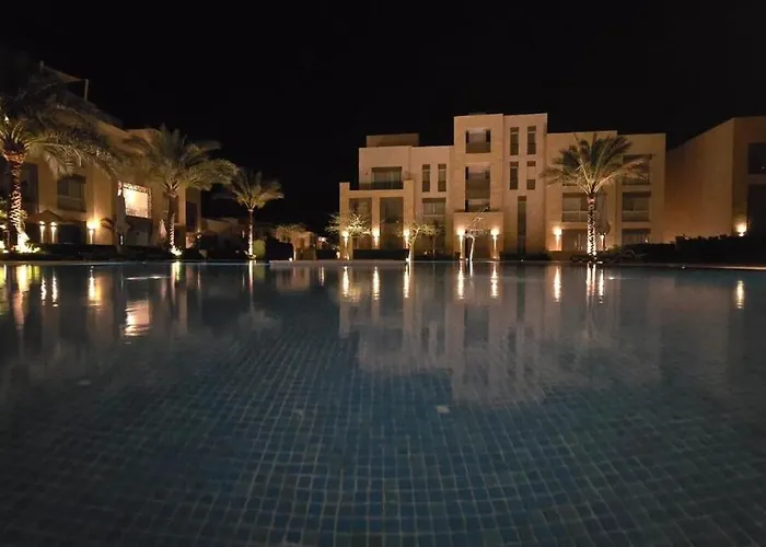 Mangroovy- 1br Gf Waterfront Glitzy Direct Pool * الغردقة