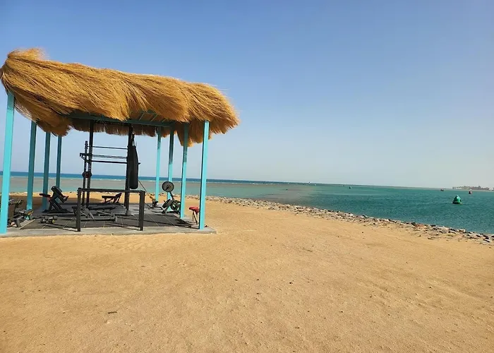 Mangroovy- 1br Gf Waterfront Glitzy Direct Pool * الغردقة